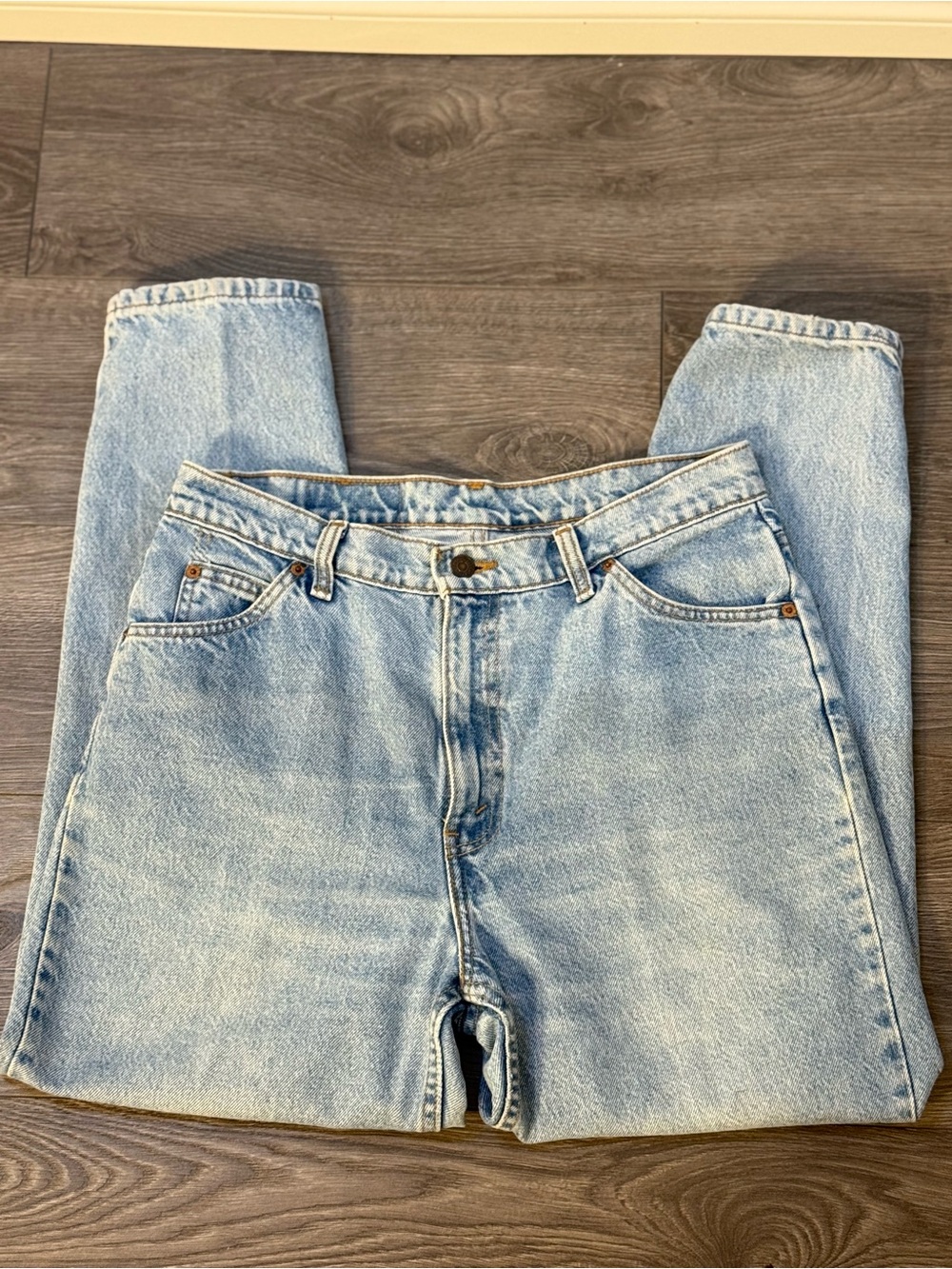 Vintage orange tab Levi’s 622 Light Wash Jeans W27